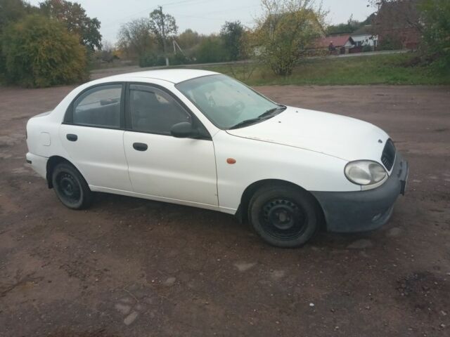 Дэу Сенс 2001 в Носовке на Automoto.ua Бежевый Дэу Сенс, объемом двигателя 1.5 л и пробегом 1 тыс. км за 1600 $, фото 1 на Automoto.ua
