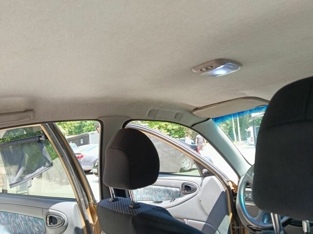 Бежевый Дэу Сенс, объемом двигателя 1.6 л и пробегом 220 тыс. км за 3500 $, фото 4 на Automoto.ua