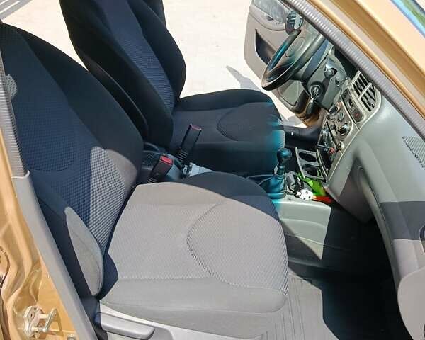 Бежевий Деу Сенс, об'ємом двигуна 1.6 л та пробігом 220 тис. км за 3500 $, фото 5 на Automoto.ua