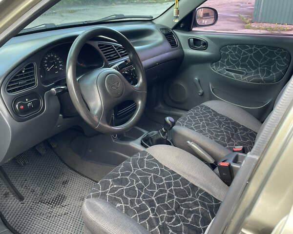 Бежевый Дэу Сенс, объемом двигателя 1.3 л и пробегом 173 тыс. км за 1700 $, фото 6 на Automoto.ua