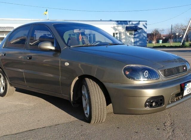 Бежевый Дэу Сенс, объемом двигателя 1.5 л и пробегом 298 тыс. км за 3300 $, фото 2 на Automoto.ua