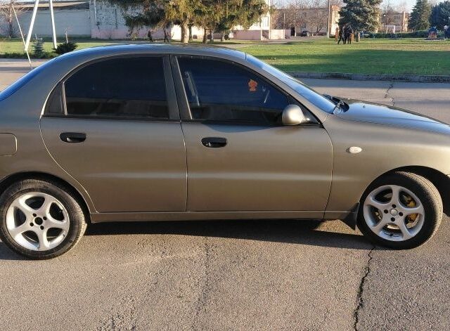 Бежевый Дэу Сенс, объемом двигателя 1.5 л и пробегом 298 тыс. км за 3300 $, фото 4 на Automoto.ua