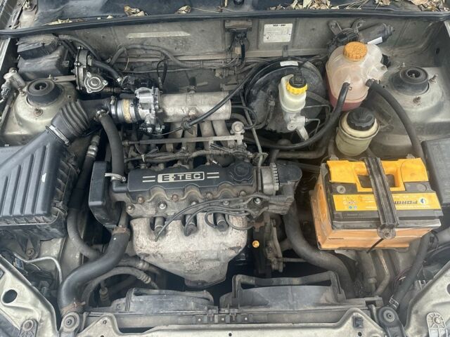 Бежевый Дэу Сенс, объемом двигателя 1.5 л и пробегом 180 тыс. км за 2500 $, фото 22 на Automoto.ua