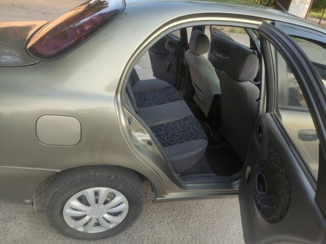 Бежевый Дэу Сенс, объемом двигателя 1.5 л и пробегом 328 тыс. км за 2500 $, фото 15 на Automoto.ua