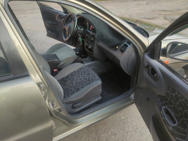 Бежевый Дэу Сенс, объемом двигателя 1.5 л и пробегом 328 тыс. км за 2500 $, фото 14 на Automoto.ua