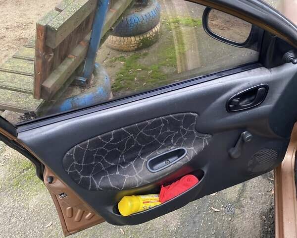 Бежевый Дэу Сенс, объемом двигателя 1.3 л и пробегом 195 тыс. км за 1400 $, фото 4 на Automoto.ua