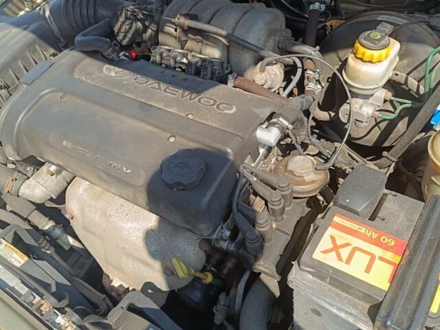 Бежевый Дэу Сенс, объемом двигателя 1.6 л и пробегом 275 тыс. км за 2900 $, фото 5 на Automoto.ua