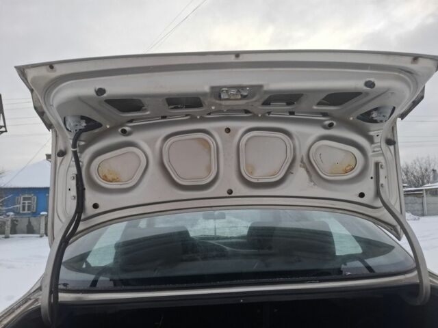 Бежевый Дэу Сенс, объемом двигателя 1 л и пробегом 180 тыс. км за 2500 $, фото 9 на Automoto.ua