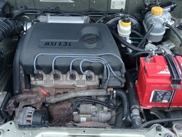 Бежевий Деу Сенс, об'ємом двигуна 1.3 л та пробігом 138 тис. км за 2200 $, фото 6 на Automoto.ua