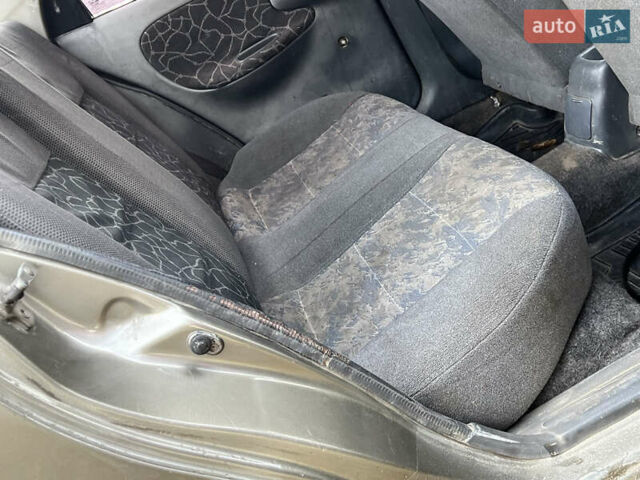 Бежевый Дэу Сенс, объемом двигателя 1.3 л и пробегом 150 тыс. км за 750 $, фото 6 на Automoto.ua