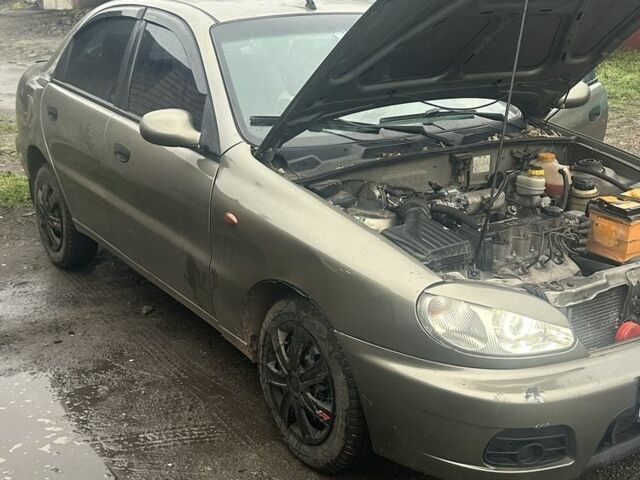 Бежевый Дэу Сенс, объемом двигателя 1.5 л и пробегом 180 тыс. км за 2500 $, фото 4 на Automoto.ua