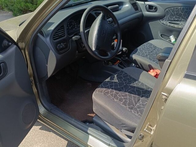 Бежевый Дэу Сенс, объемом двигателя 1.6 л и пробегом 275 тыс. км за 2900 $, фото 8 на Automoto.ua