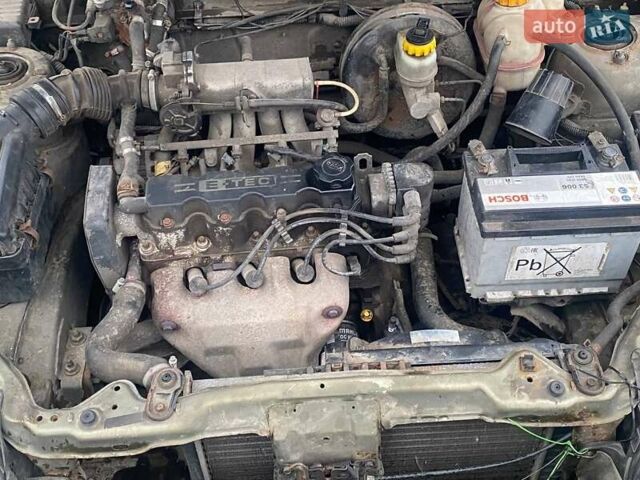 Бежевый Дэу Сенс, объемом двигателя 1.5 л и пробегом 378 тыс. км за 1250 $, фото 4 на Automoto.ua