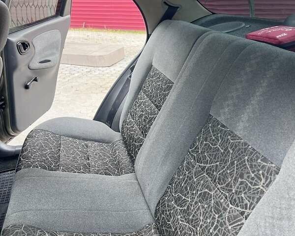 Бежевый Дэу Сенс, объемом двигателя 1.3 л и пробегом 180 тыс. км за 1999 $, фото 5 на Automoto.ua