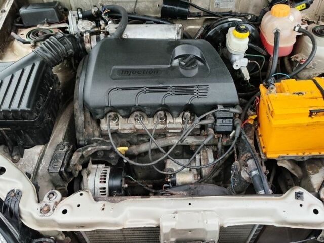 Деу Сенс 2004 у Кривому Розі на Automoto.ua Бежевий Деу Сенс, об'ємом двигуна 1.3 л та пробігом 190 тис. км за 1650 $, фото 7 на Automoto.ua