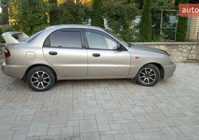 Бежевый Дэу Сенс, объемом двигателя 1.3 л и пробегом 217 тыс. км за 1800 $, фото 1 на Automoto.ua