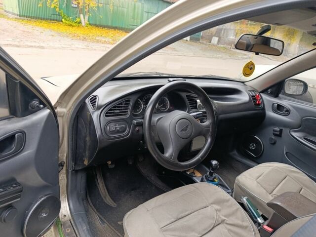 Бежевый Дэу Сенс, объемом двигателя 1.5 л и пробегом 232 тыс. км за 2300 $, фото 5 на Automoto.ua