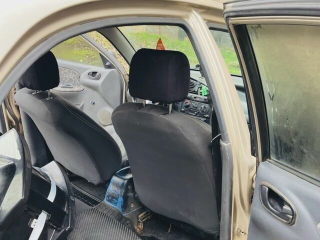 Бежевый Дэу Сенс, объемом двигателя 1.5 л и пробегом 330 тыс. км за 1700 $, фото 4 на Automoto.ua