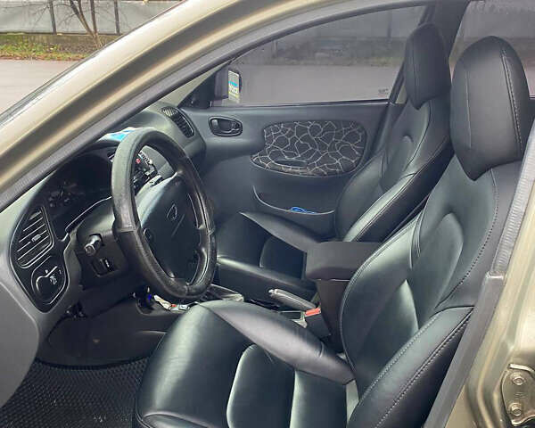 Бежевый Дэу Сенс, объемом двигателя 1.5 л и пробегом 240 тыс. км за 2999 $, фото 4 на Automoto.ua