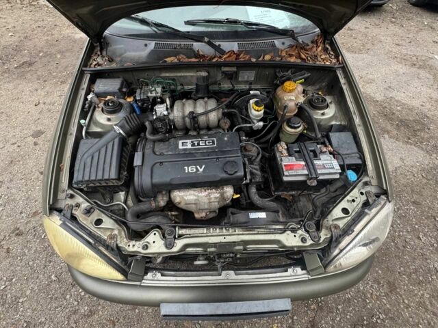 Бежевый Дэу Сенс, объемом двигателя 1.6 л и пробегом 260 тыс. км за 1600 $, фото 6 на Automoto.ua