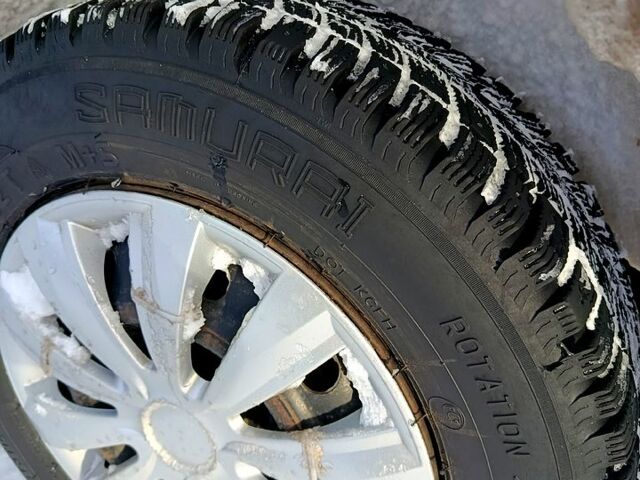 Бежевий Деу Сенс, об'ємом двигуна 1.3 л та пробігом 350 тис. км за 1800 $, фото 5 на Automoto.ua