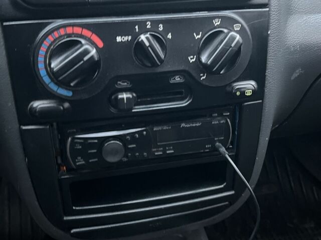 Бежевий Деу Сенс, об'ємом двигуна 1.3 л та пробігом 143 тис. км за 1899 $, фото 18 на Automoto.ua