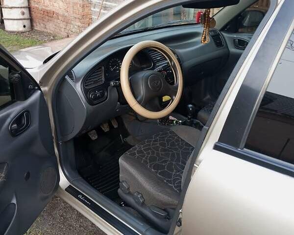 Бежевий Деу Сенс, об'ємом двигуна 1.3 л та пробігом 250 тис. км за 1800 $, фото 7 на Automoto.ua