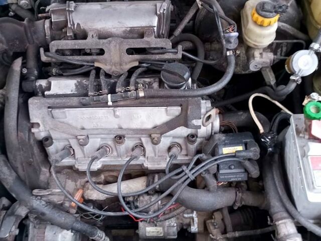 Бежевый Дэу Сенс, объемом двигателя 1.3 л и пробегом 267 тыс. км за 2000 $, фото 4 на Automoto.ua