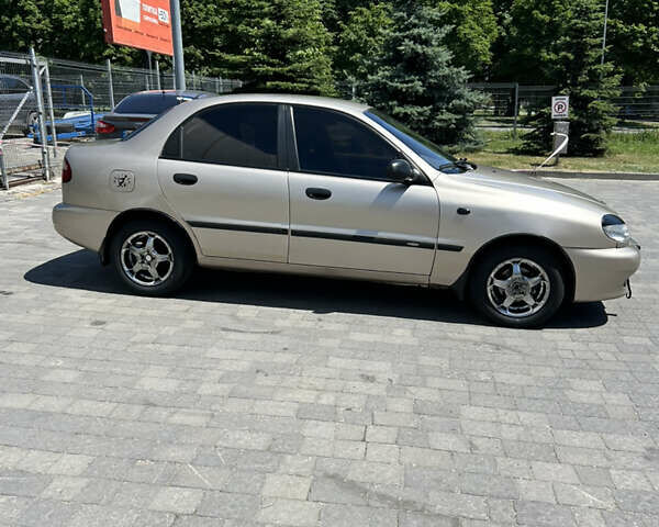 Бежевый Дэу Сенс, объемом двигателя 0 л и пробегом 275 тыс. км за 1800 $, фото 3 на Automoto.ua
