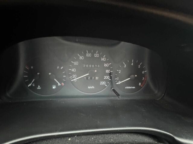 Бежевый Дэу Сенс, объемом двигателя 1.6 л и пробегом 260 тыс. км за 1600 $, фото 5 на Automoto.ua