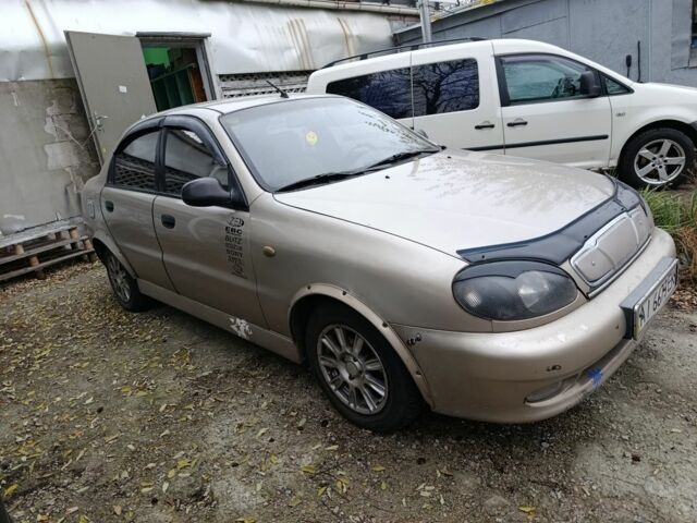 Бежевый Дэу Сенс, объемом двигателя 1.5 л и пробегом 232 тыс. км за 2300 $, фото 1 на Automoto.ua