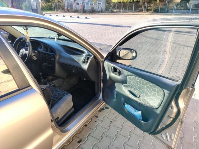 Бежевий Деу Сенс, об'ємом двигуна 1.5 л та пробігом 353 тис. км за 1700 $, фото 6 на Automoto.ua