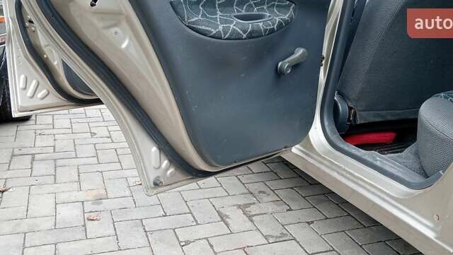 Бежевый Дэу Сенс, объемом двигателя 1.3 л и пробегом 170 тыс. км за 1750 $, фото 6 на Automoto.ua