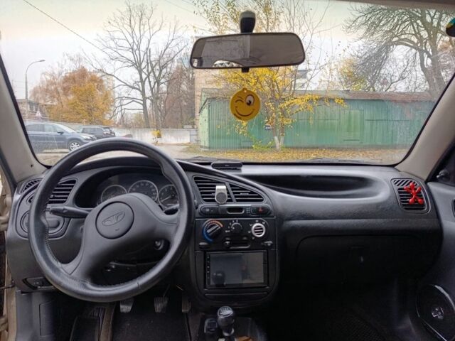 Бежевый Дэу Сенс, объемом двигателя 1.5 л и пробегом 232 тыс. км за 2300 $, фото 6 на Automoto.ua