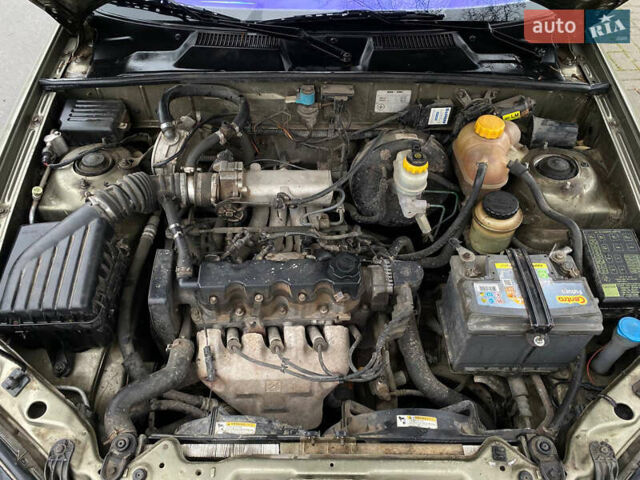 Бежевый Дэу Сенс, объемом двигателя 1.5 л и пробегом 240 тыс. км за 2999 $, фото 8 на Automoto.ua