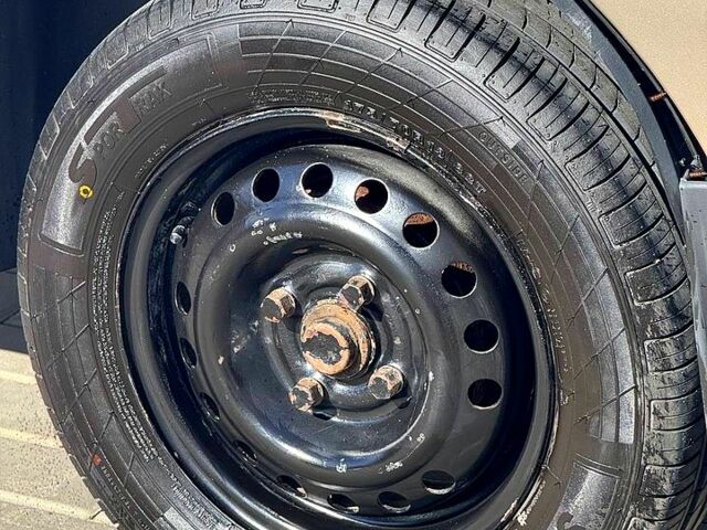 Бежевый Дэу Сенс, объемом двигателя 1.3 л и пробегом 0 тыс. км за 1399 $, фото 5 на Automoto.ua