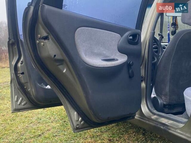 Бежевый Дэу Сенс, объемом двигателя 1.5 л и пробегом 378 тыс. км за 1250 $, фото 5 на Automoto.ua