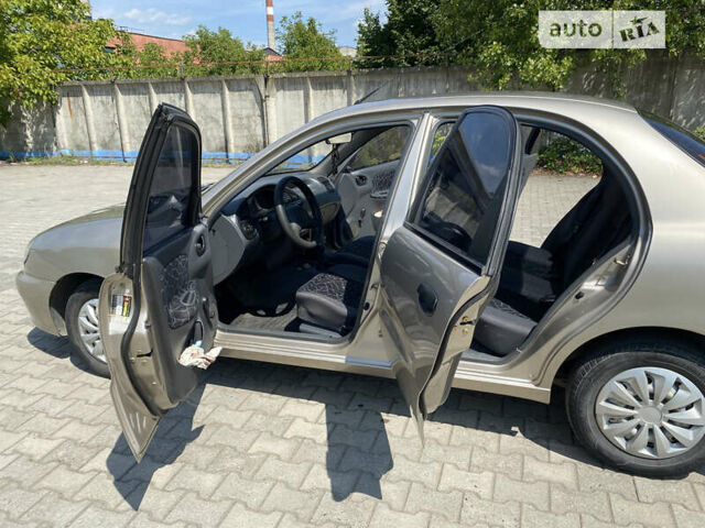 Бежевый Дэу Сенс, объемом двигателя 1.3 л и пробегом 259 тыс. км за 1700 $, фото 19 на Automoto.ua