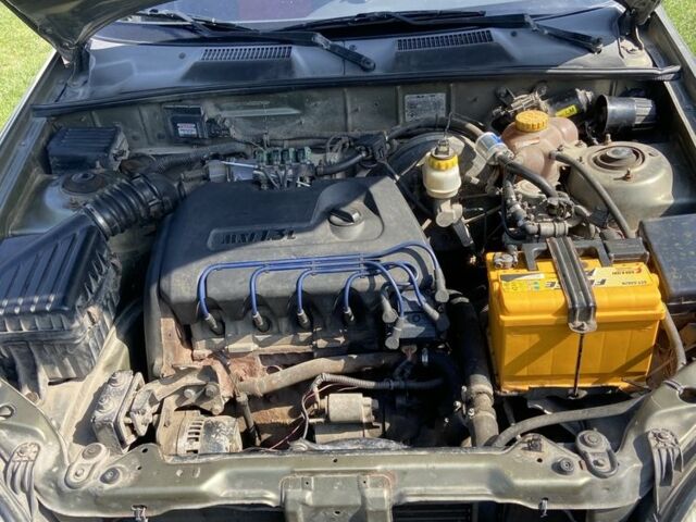 Бежевый Дэу Сенс, объемом двигателя 1.3 л и пробегом 159 тыс. км за 2200 $, фото 1 на Automoto.ua