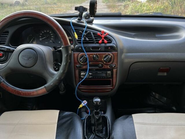 Бежевый Дэу Сенс, объемом двигателя 1.5 л и пробегом 350 тыс. км за 2700 $, фото 11 на Automoto.ua