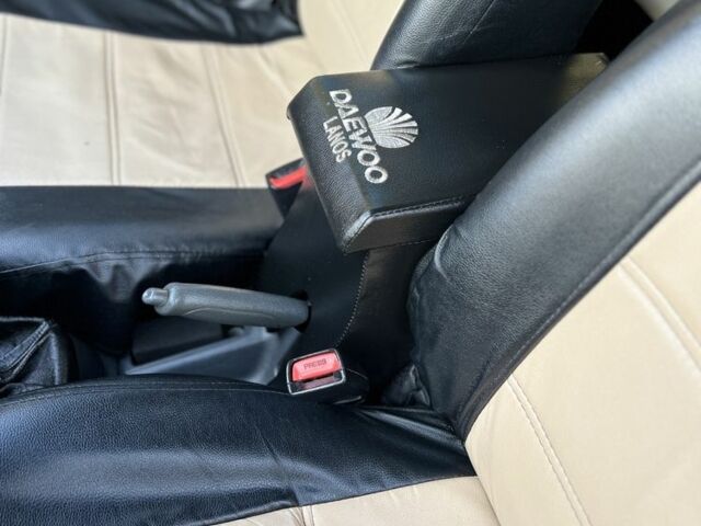 Бежевый Дэу Сенс, объемом двигателя 1.5 л и пробегом 350 тыс. км за 2700 $, фото 13 на Automoto.ua