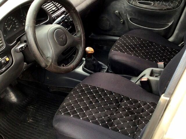 Бежевый Дэу Сенс, объемом двигателя 1.3 л и пробегом 180 тыс. км за 1500 $, фото 4 на Automoto.ua