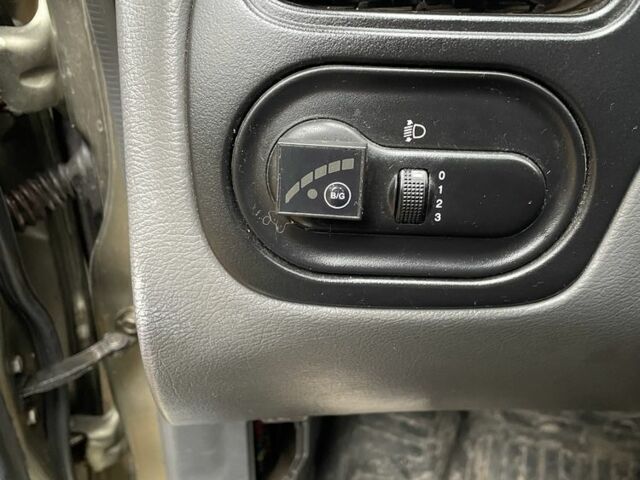 Бежевий Деу Сенс, об'ємом двигуна 1.5 л та пробігом 183 тис. км за 2000 $, фото 16 на Automoto.ua