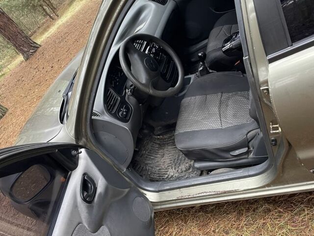 Бежевий Деу Сенс, об'ємом двигуна 1.5 л та пробігом 183 тис. км за 2000 $, фото 12 на Automoto.ua