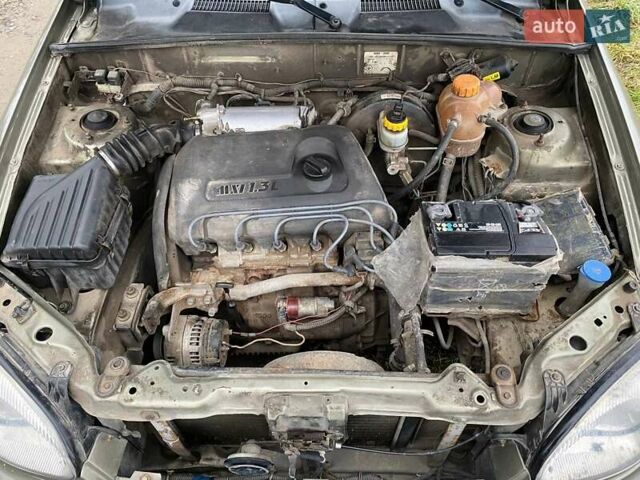 Бежевий Деу Сенс, об'ємом двигуна 1.3 л та пробігом 230 тис. км за 1300 $, фото 12 на Automoto.ua