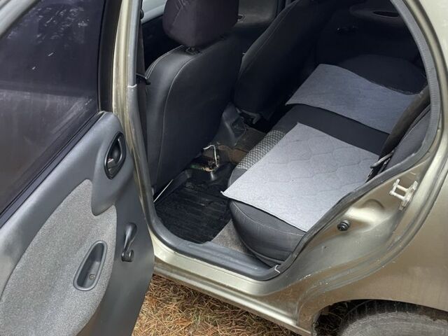 Бежевий Деу Сенс, об'ємом двигуна 1.5 л та пробігом 183 тис. км за 2000 $, фото 10 на Automoto.ua