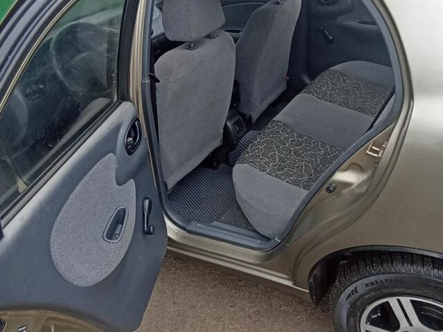 Бежевий Деу Сенс, об'ємом двигуна 1.3 л та пробігом 258 тис. км за 1800 $, фото 5 на Automoto.ua