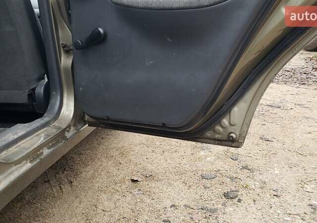 Бежевый Дэу Сенс, объемом двигателя 1.3 л и пробегом 158 тыс. км за 2600 $, фото 8 на Automoto.ua