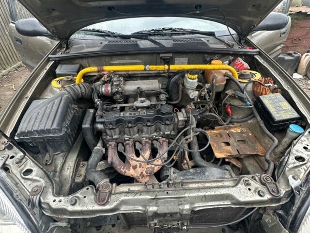 Бежевий Деу Сенс, об'ємом двигуна 1.5 л та пробігом 213 тис. км за 1800 $, фото 8 на Automoto.ua