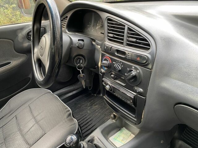 Бежевый Дэу Сенс, объемом двигателя 1.5 л и пробегом 300 тыс. км за 1700 $, фото 15 на Automoto.ua